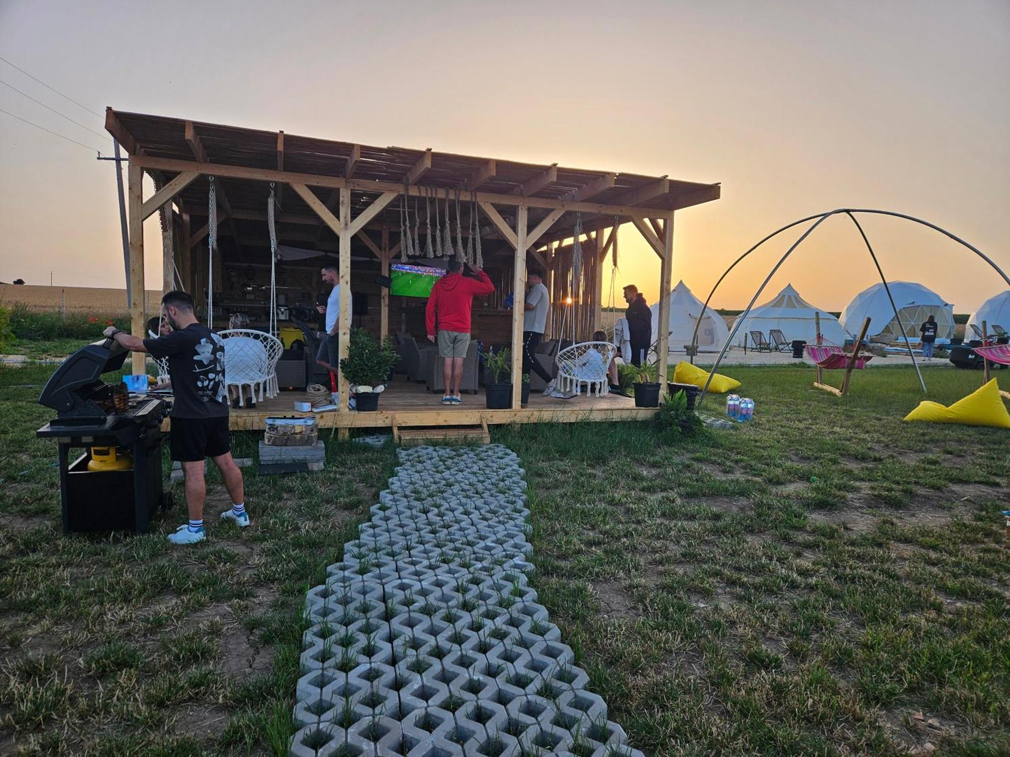 Mar A Lago Glamping23 Douăzeci şi Trei August エクステリア 写真