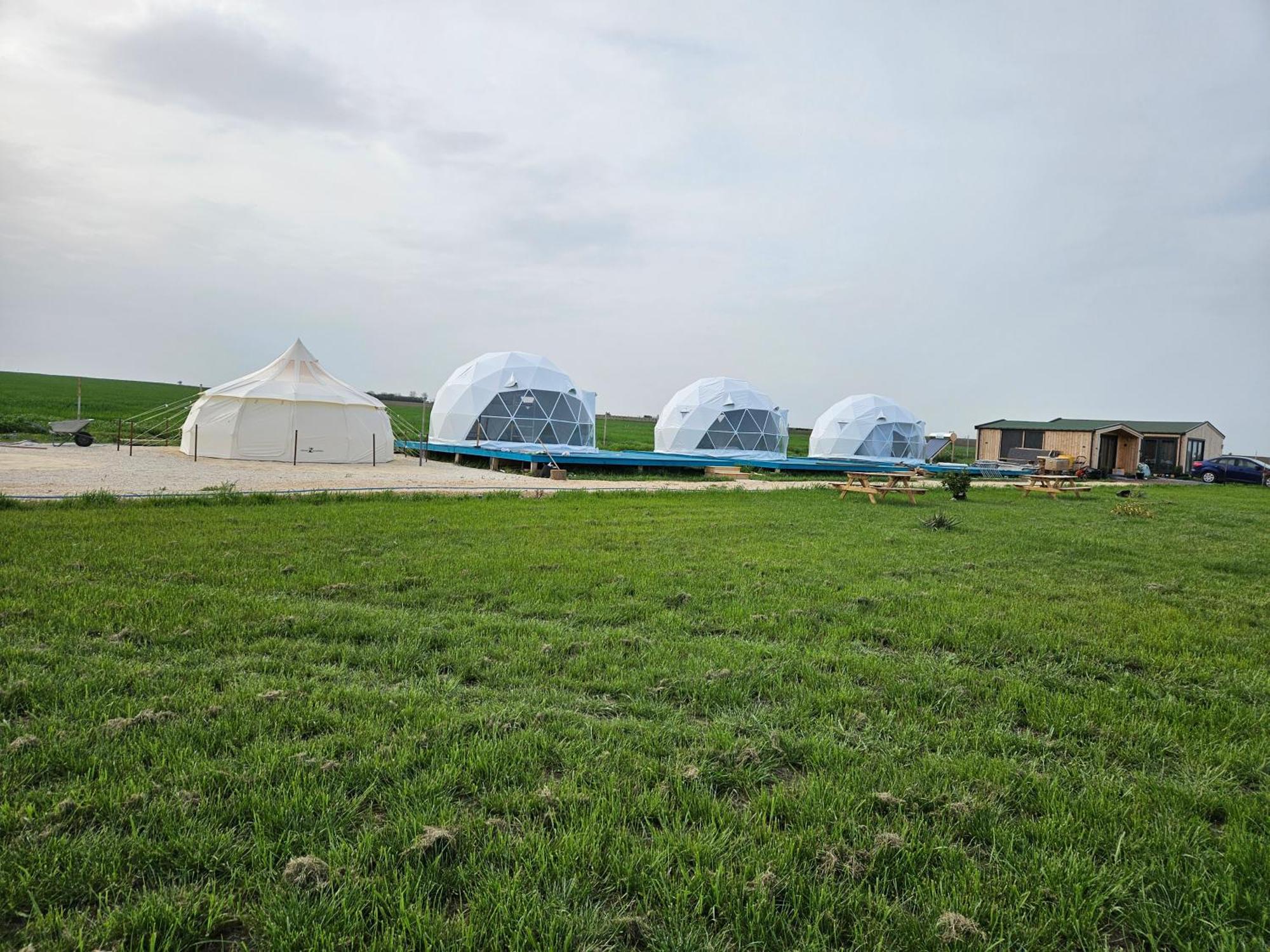 Mar A Lago Glamping23 Douăzeci şi Trei August エクステリア 写真