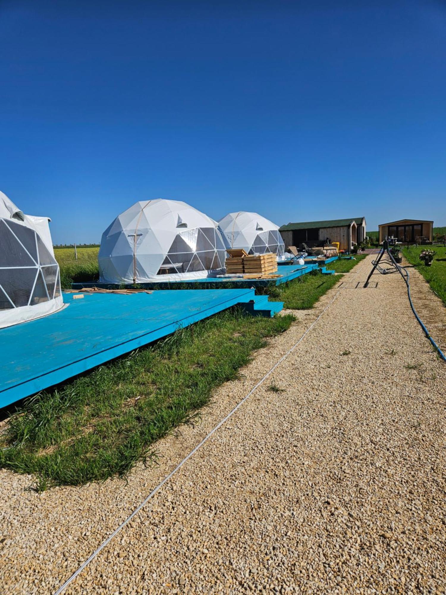 Mar A Lago Glamping23 Douăzeci şi Trei August エクステリア 写真